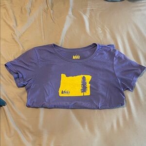 REI women’s Oregon tshirt size medium
